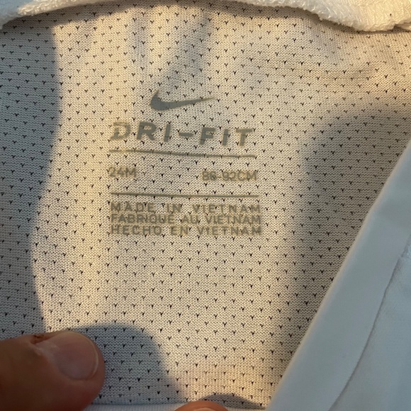 Nike Dri-Fit 24 months tee - Picture 2 of 3